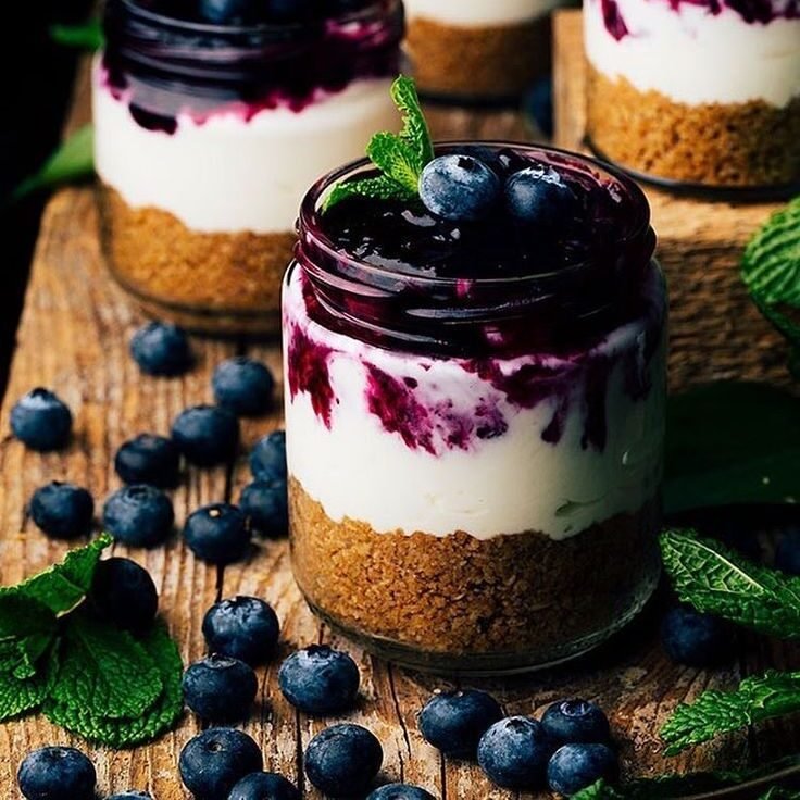 Blueberry jar cake with fresh fruit